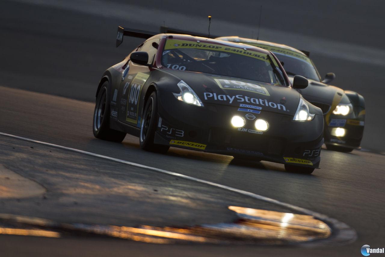 Los pilotos de GT Academy suben al podio en las 24 horas de Dub�i