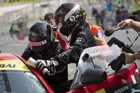 Los pilotos de GT Academy suben al podio en las 24 horas de Dub�i