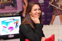Disney y Sony presentan la PSP p�rpura con Hannah Montana: �Vive el espect�culo!