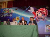 Nintendo presenta Super Mario Galaxy con el astronauta Buzz Aldrin