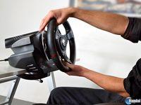 Thrustmaster presenta su volante de lujo para Gran Turismo 5