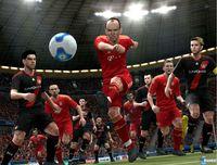 PES 2012 se muestra en su versi�n para PSP y PS2