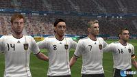 PES 2012 se muestra en su versi�n para PSP y PS2