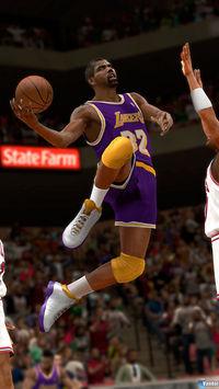 Los mejores momentos de las estrellas hist�ricas de la NBA en NBA 2K12