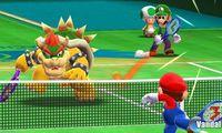 Mario muestra el saque en Mario Tennis