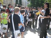 Los cazadores de monstruos toman la Plaza de Espa�a de Madrid