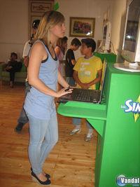 EA presenta Los Sims 3 con Natalia Verbeke de madrina