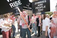 Capcom organiza una manifestaci�n de zombis ante el parlamento brit�nico