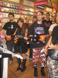 400 Personas tocan Guitar Hero 5 durante 24 horas en Espa�a