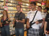 400 Personas tocan Guitar Hero 5 durante 24 horas en Espa�a