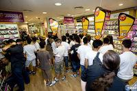 400 Personas tocan Guitar Hero 5 durante 24 horas en Espa�a