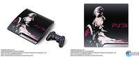 Se muestra una PlayStation 3 decorada con motivo de Final Fantasy XIII-2