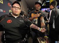 20.000 tiendas de todo el mundo abrieron de noche para vender Gears of War 3