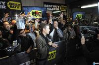 20.000 tiendas de todo el mundo abrieron de noche para vender Gears of War 3
