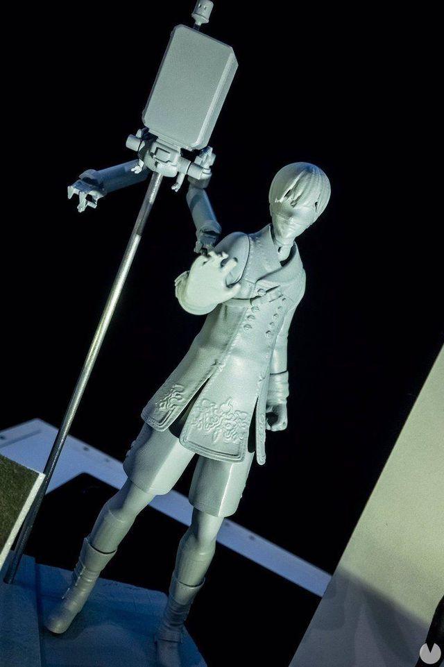 NieR: Automata presents the figures of 9S and A2