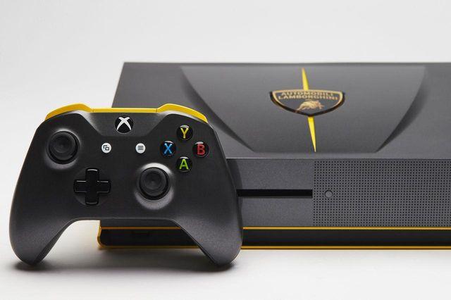 Microsoft Australia negotiated an Xbox One S with the design of Lamborghini